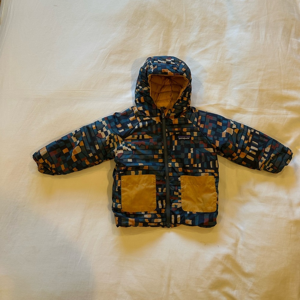 Patagonia Reversible Down Jacket -  Colorful Geometric Patterned Hooded Jacket